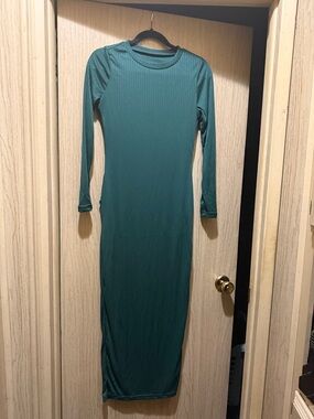 Long Sleeve Emerald Ribbed Maxi Dress - Women
